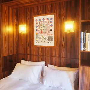 Hotel Present - Entree Autonome, Reception En Ligne - Encore Mieux 3* Arles